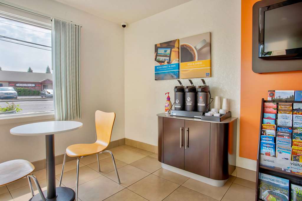 Motel 6 Salem OR Expo Center - photo 23