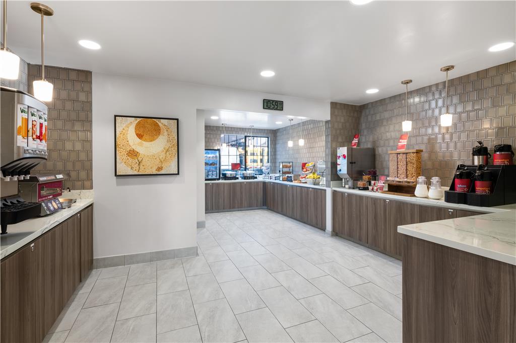 Best Western Plus Pepper Tree Inn - photo 10