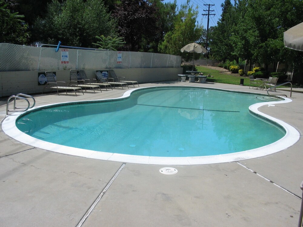 Heritage Inn Express Roseville - photo 15