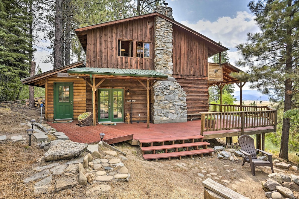Peaceful Cabin with Mtn and River Views Fire Pit — 4-Star Luxury Hotel in Deer Lodge, United States