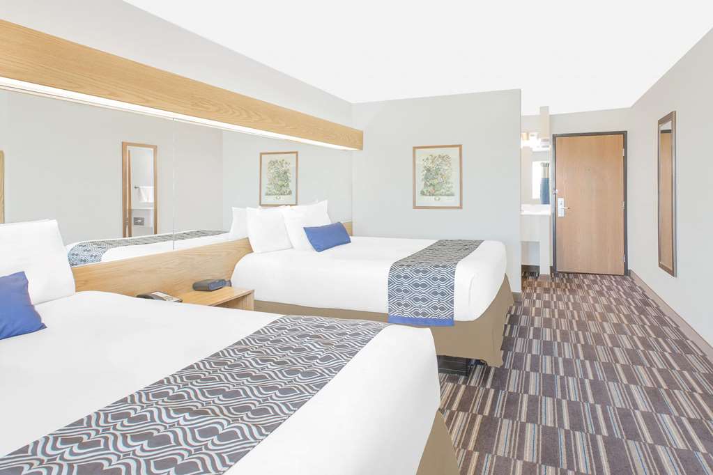 Microtel Inn & Suites by Wyndham Ames - photo 12