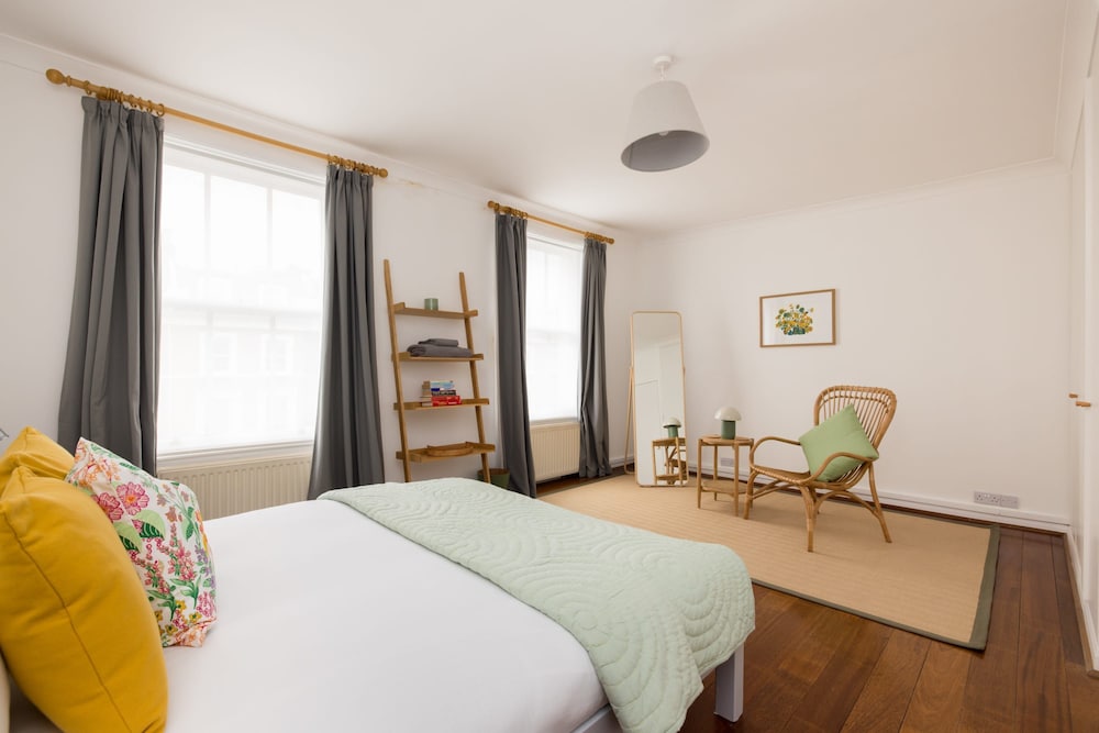 Charming Primrose Hill Rooftop Duplex — 4-Star Luxury Hotel in London, United Kingdom
