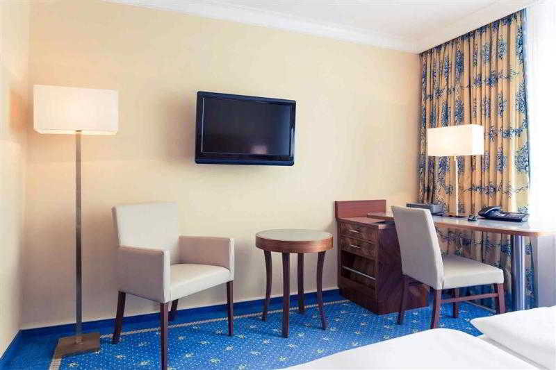 Mercure Parkhotel Krefelder Hof — 4-Star Luxury Hotel in Krefeld, Germany