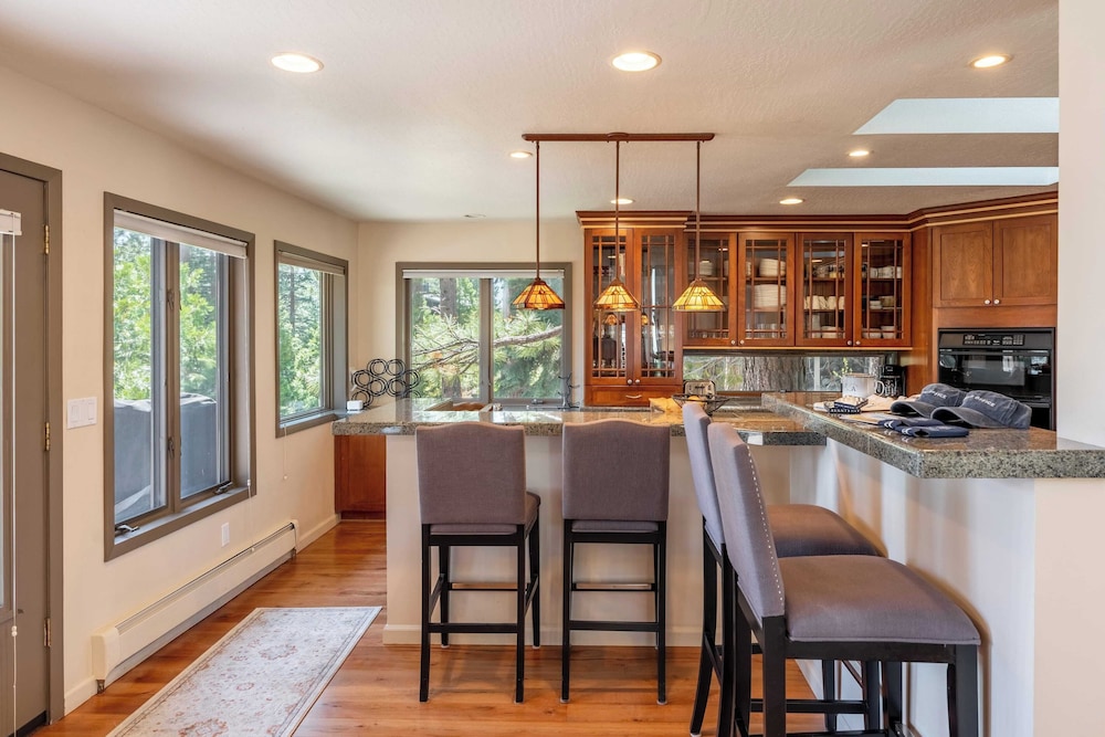 Lakeview Getaway - photo 12