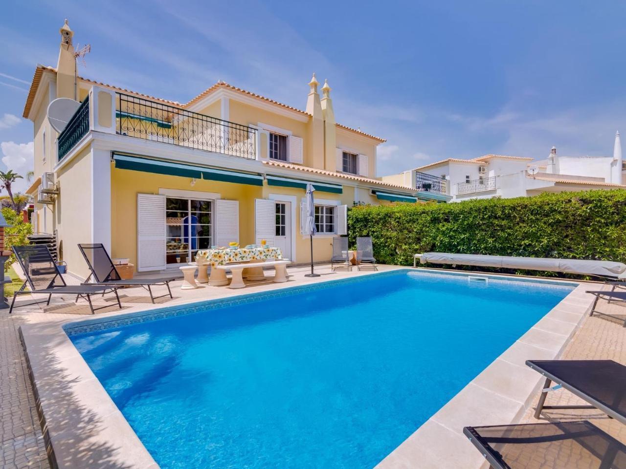 Al Casa Raha — 4-Star Luxury Hotel in Almancil, Portugal