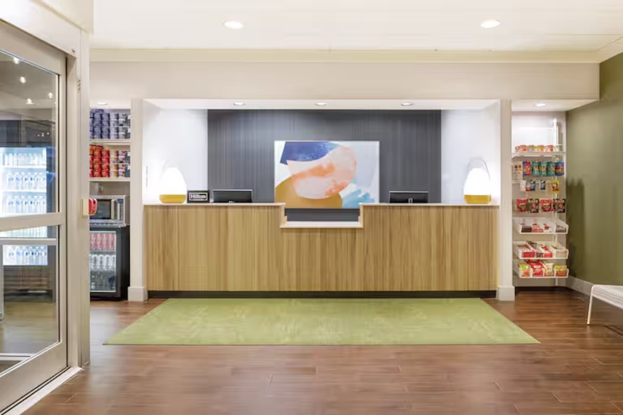 Spark by Hilton La Grange - photo 2