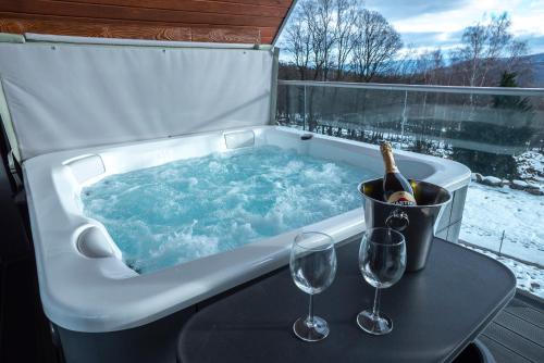 Aparts4U Kras Resort Apartament A302 z prywatnym jacuzzi sauną i widokiem na góry — 4-Star Luxury Hotel in Szklarska Poreba, Poland
