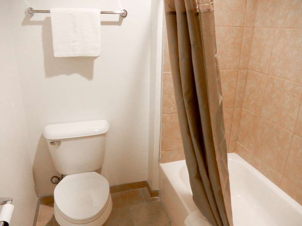 Studio 6 Yukon OK - photo 21