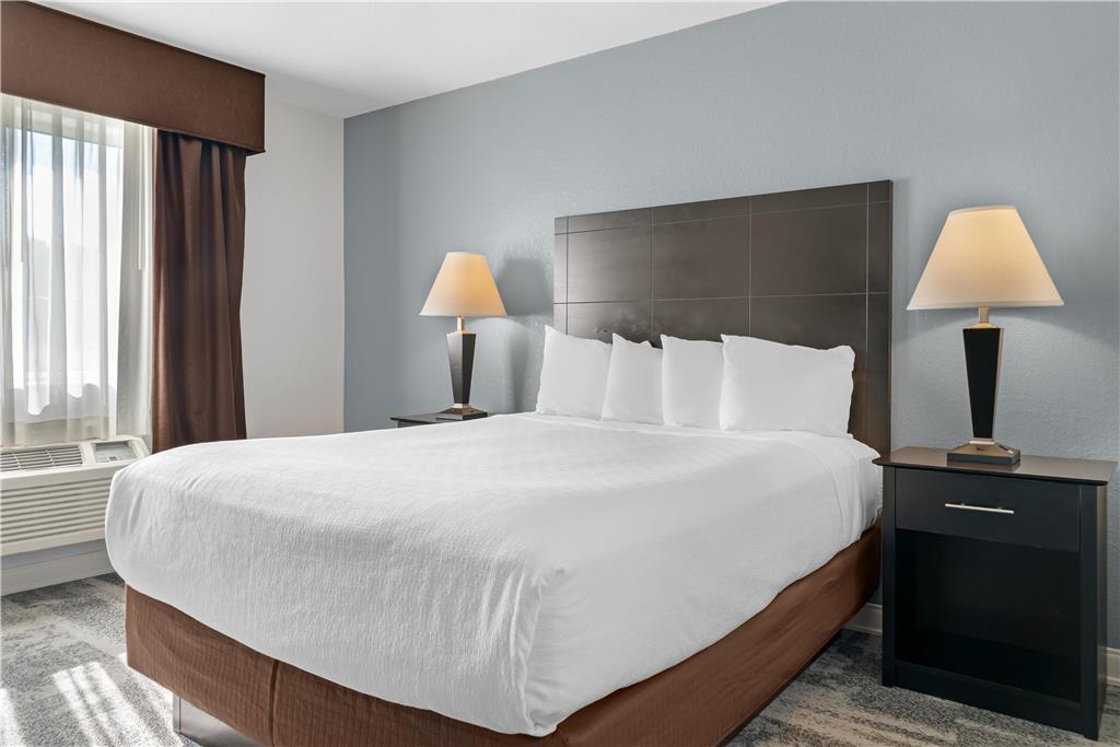 Best Western Lakewinds - photo 20