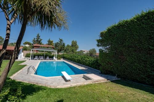 Poolside Paradise Dilesi by ΜΡS — hotel in Dilesi