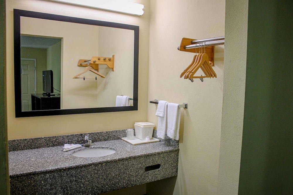 Motel 6 Knoxville TN East - photo 11