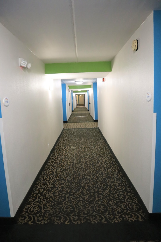 Baymont by Wyndham Norcross Atlanta - photo 21