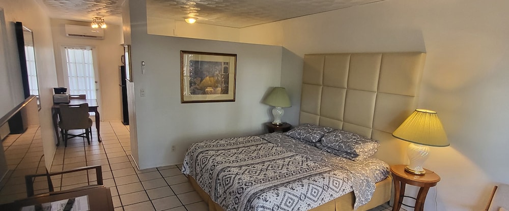 Green Island Inn - photo 10