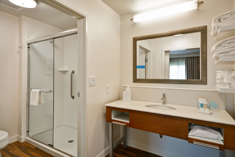Hampton Inn & Suites Charleston Airport - photo 34