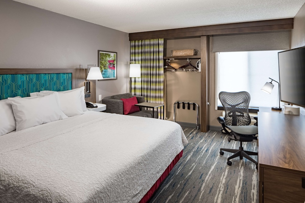 Hampton Inn Bentonville Rogers - photo 11