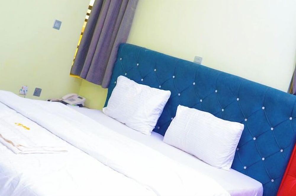 Solid Worth Hotels — Ilorin — photo 4