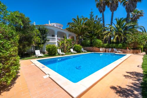 Casa Marina Swimming pool Countryside BY BEDZY — 4-Star Luxury Hotel in Pera, Portugal