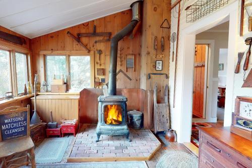 Walk to the Lakes in Ludlow, United States