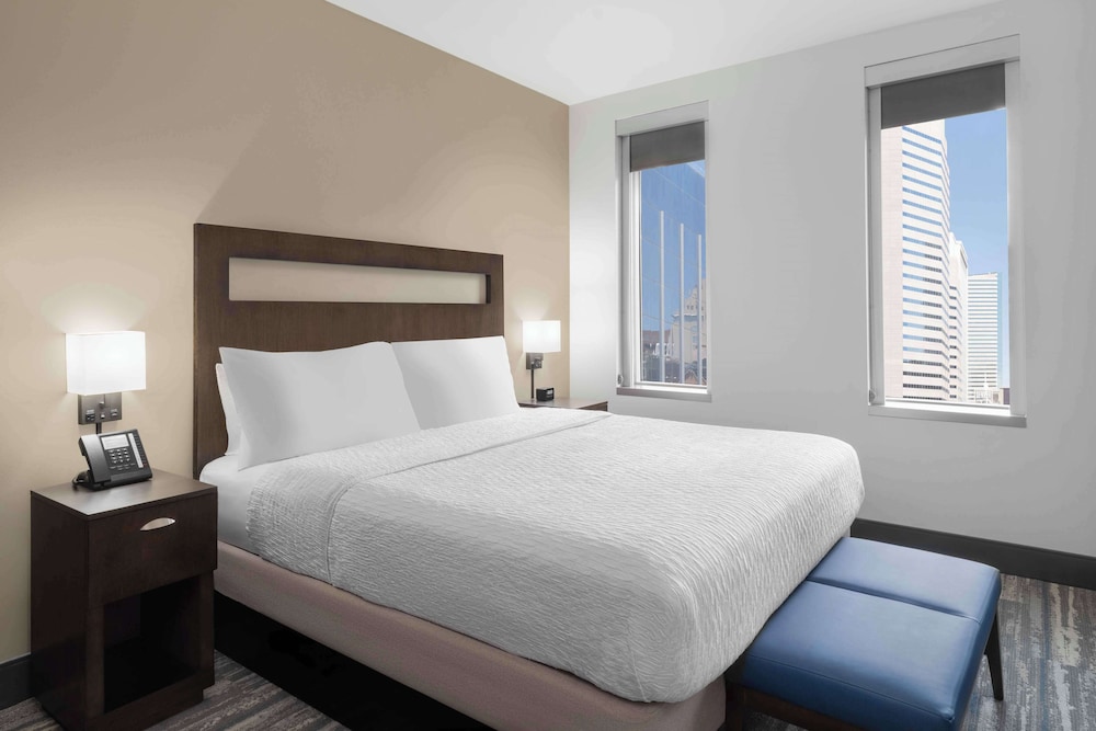 Hampton Inn & Suites Denver Downtown Convention Center - photo 7
