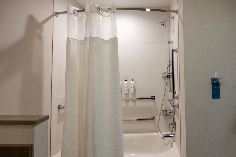 Fairfield by Marriott Inn & Suites Canton Riverstone Parkway - photo 16