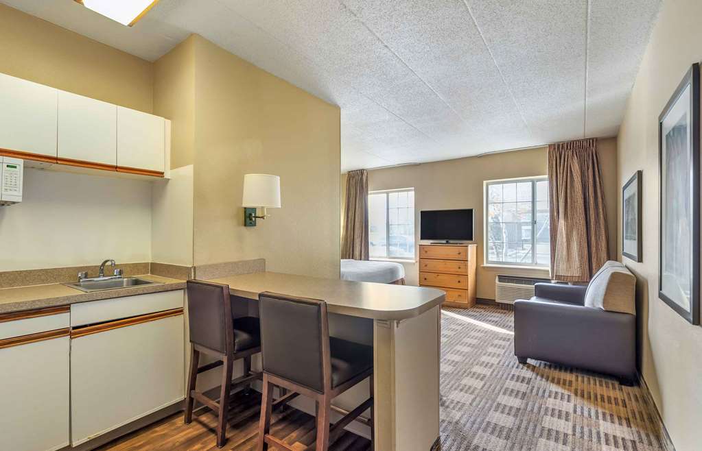 Extended Stay America Select Suites Chicago Lombard Oakbrook - photo 33