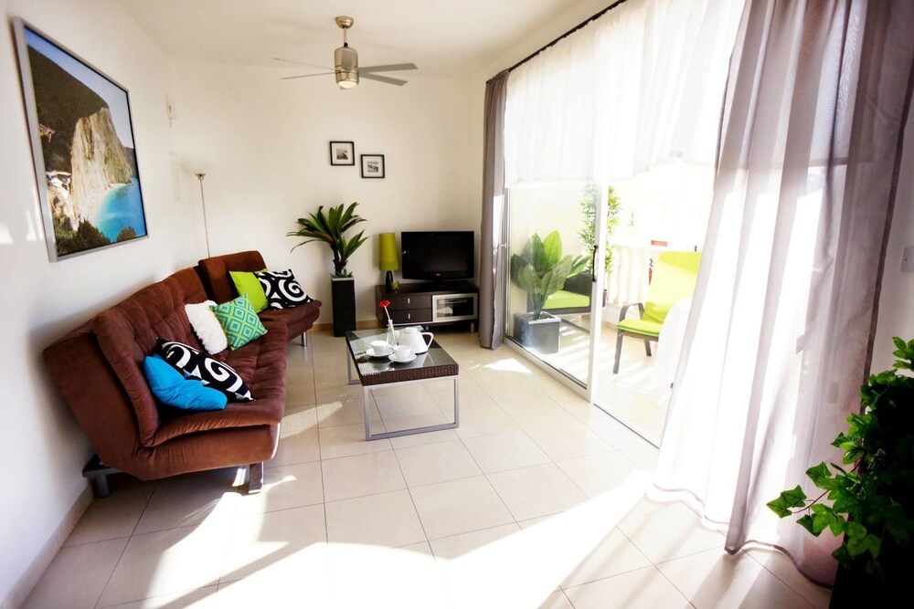Apartment Sinogi — 4-Star Luxury Hotel in Paphos, Cyprus