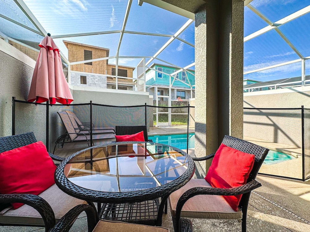5BR Stylish Championsgatetownhome w Private Pool - photo 31
