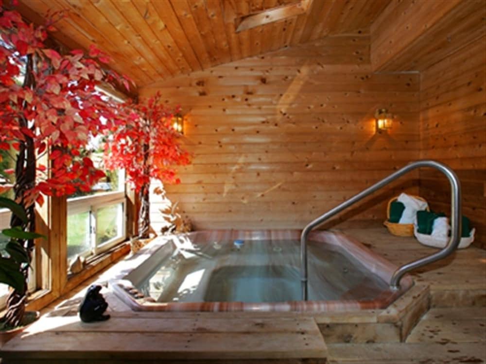 Pretty River Valley Country Inn — 4-Star Luxury Hotel in Collingwood, Canada