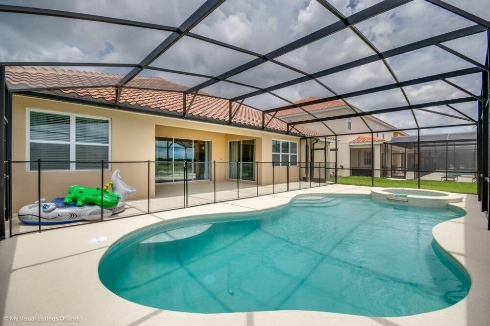 5 Bedroom Solterra Resort Luxury Villa by Redawning Davenport - photo 15