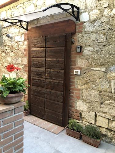 La Tana di Ghino di Tacco — 4-Star Luxury Hotel in Sinalunga, Italy