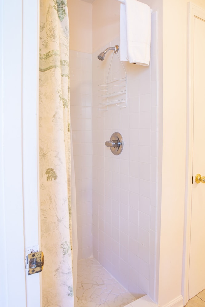 The Chimney Rock Inn & Cottages - photo 128
