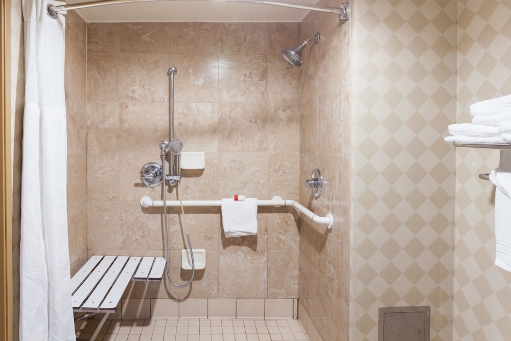 Ramada by Wyndham San Diego National City - photo 39