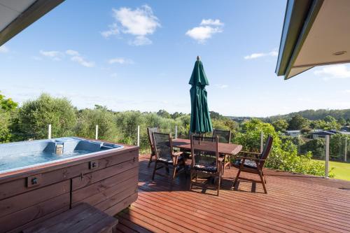 RidgeRaj Kerikeri Holiday Home — 4-Star Luxury Hotel in Kerikeri, New Zealand