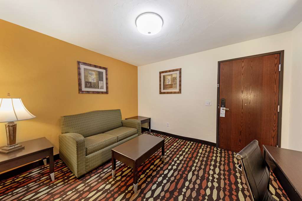 Best Western Greentree Inn & Suites - photo 11