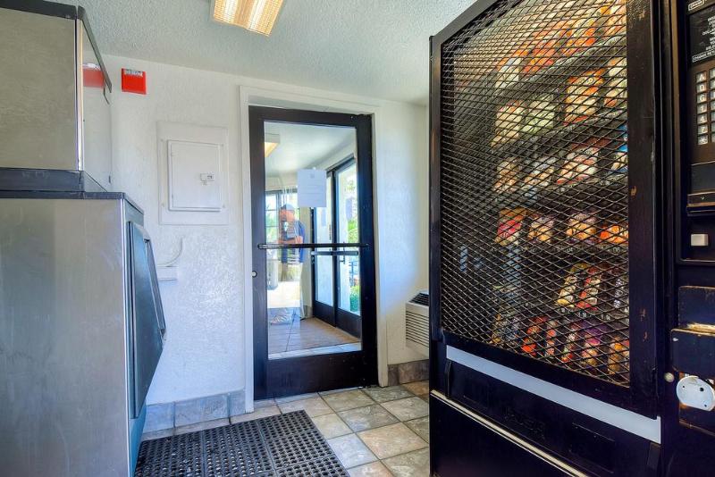 Beachside Inn Motel - photo 10
