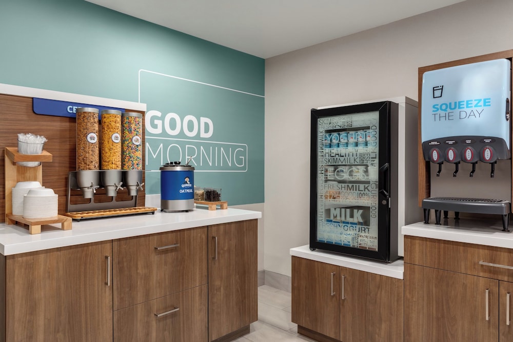 Holiday Inn Express Hotel & Suites North Fremont By Ihg - photo 26
