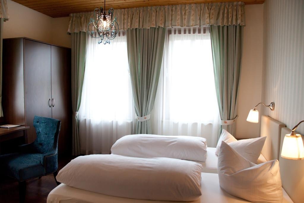 Gasthof Hotel zur Post — Pocking — photo 2