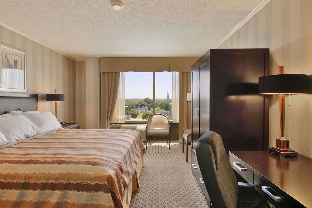 Ramada Hotel & Conf Center by Wyndham Augusta Downtown - photo 10