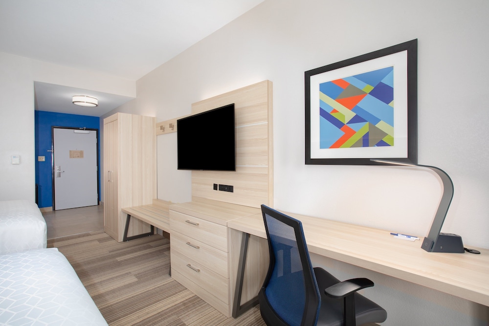 Holiday Inn Express & Suites Phoenix Glendale Sports Dist by IHG - photo 22