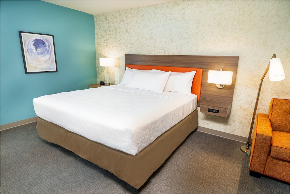 Home2 Suites by Hilton Bakersfield - photo 11