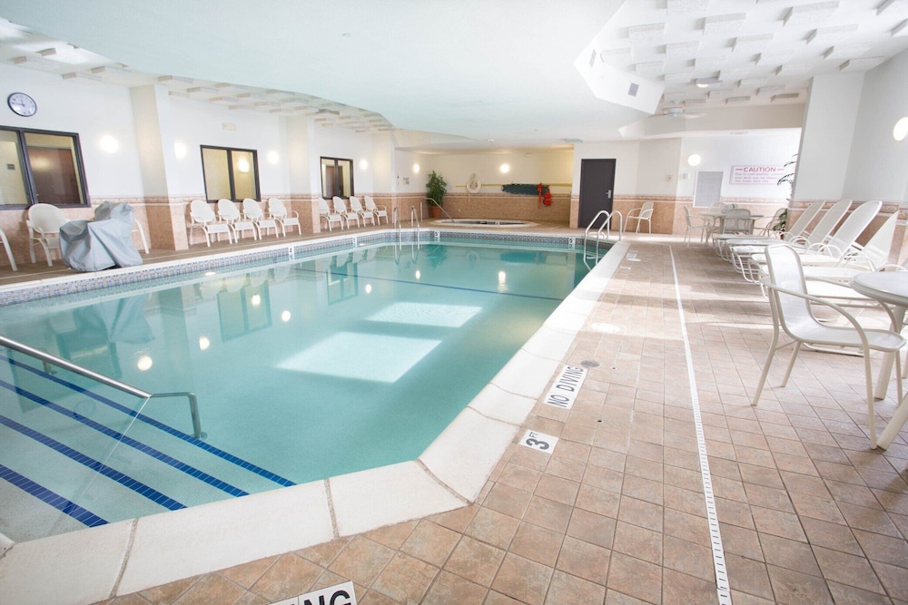 EVEN Hotel Detroit North Troy - photo 15