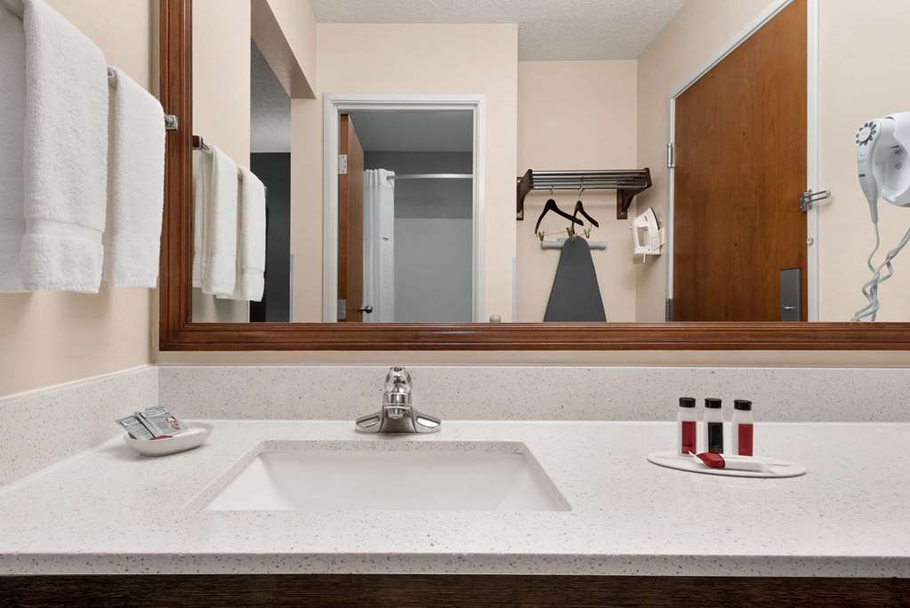 Baymont by Wyndham Washington - photo 16