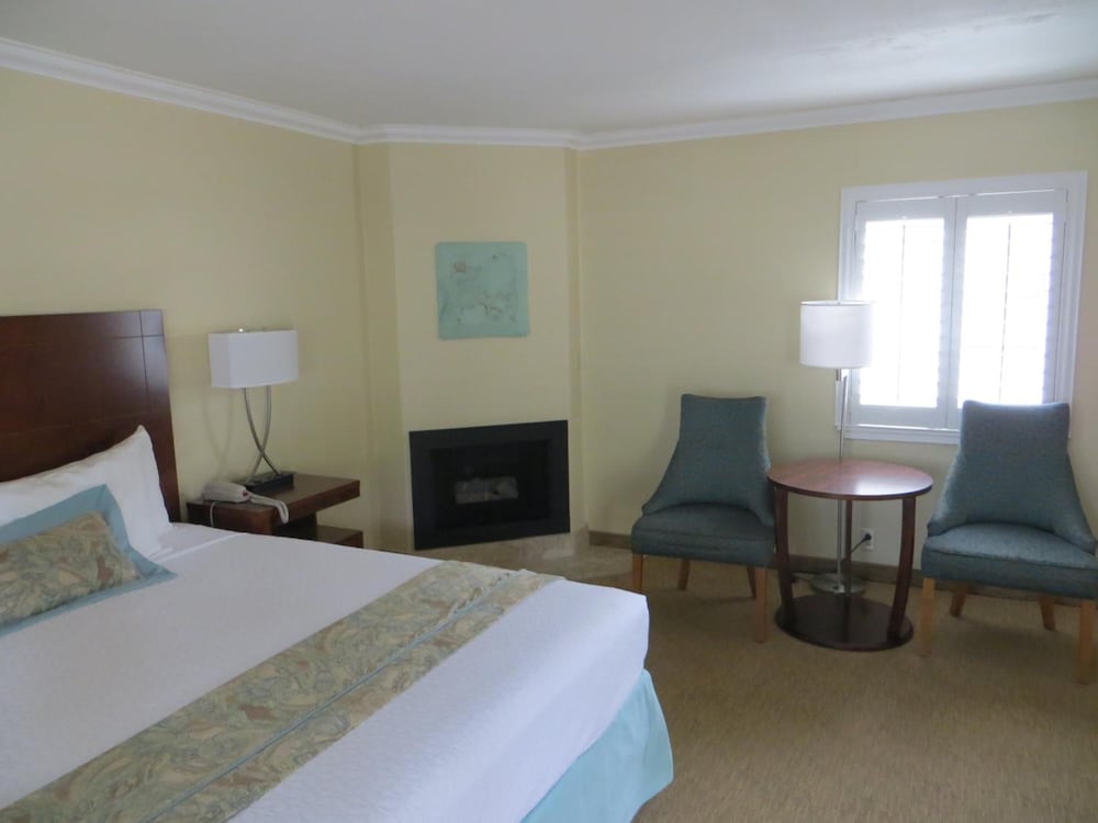 Carmel Bay View Inn - photo 20