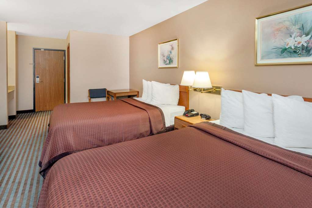 Days Inn by Wyndham Charleston - photo 8