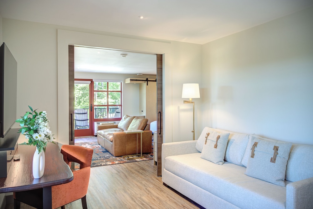 The Embers Hotel - photo 32