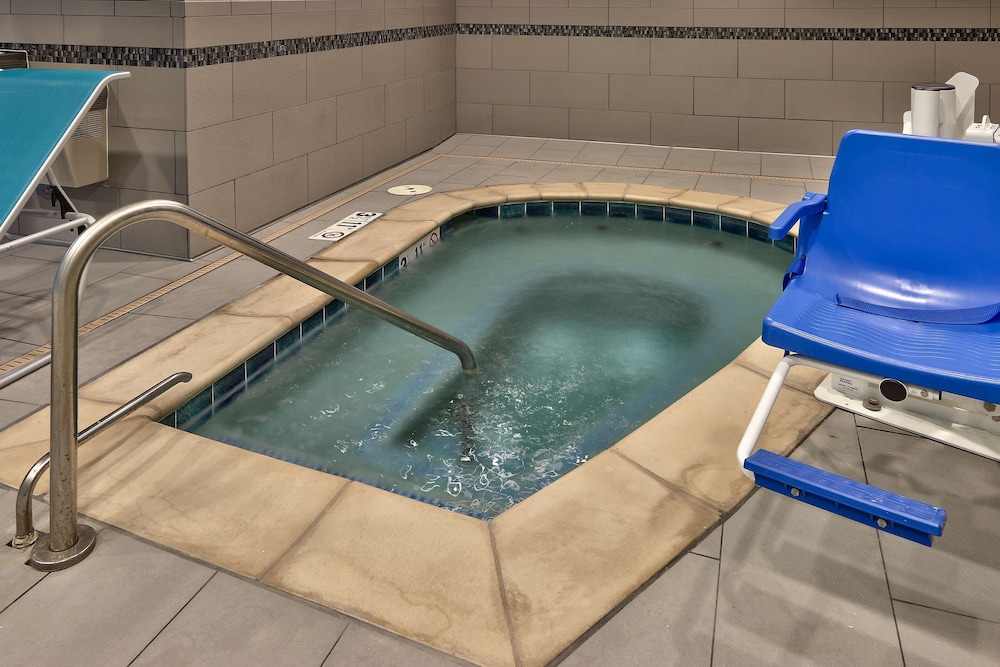 Hampton Inn & Suites Albuquerque Airport - photo 25