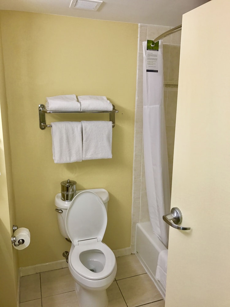 Hamden Hotel & Suites - photo 17