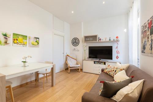 Nice Flat Milan 50m Station — 4-Star Luxury Hotel in Milan, Italy