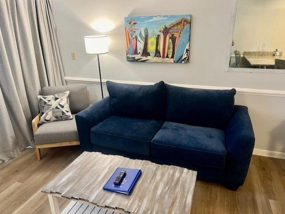 Royal Garden Resort 504 2 Bedroom Condo by RedAwning - photo 9