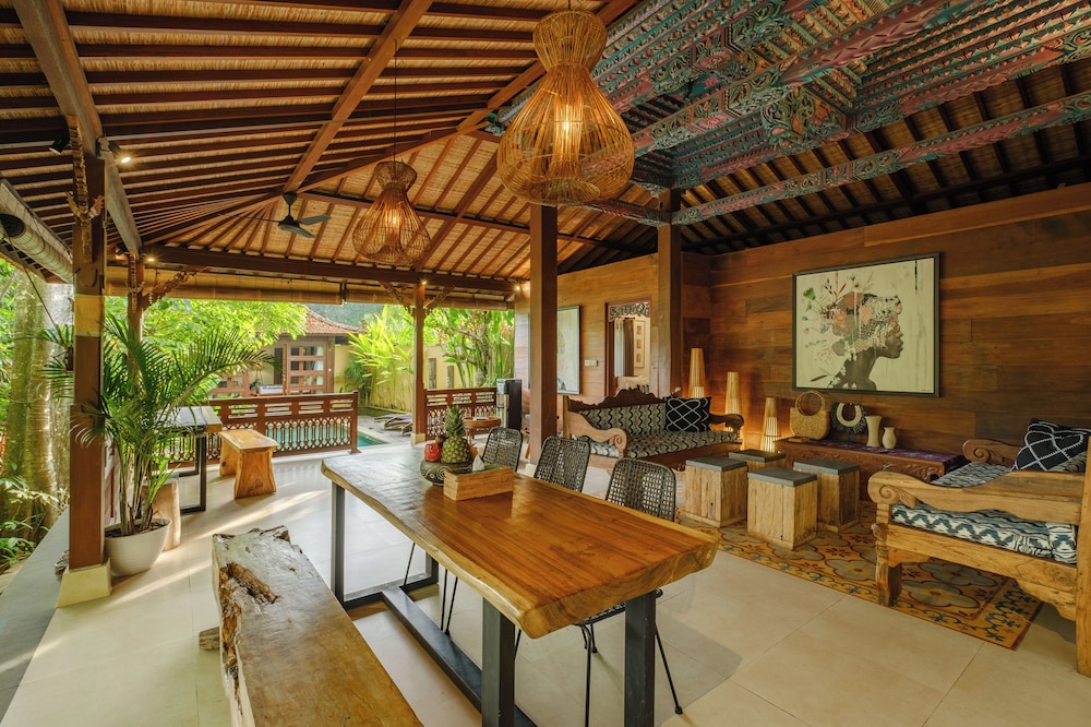 Villa Dharuna Ubud — 4-Star Luxury Hotel in Ubud, Indonesia